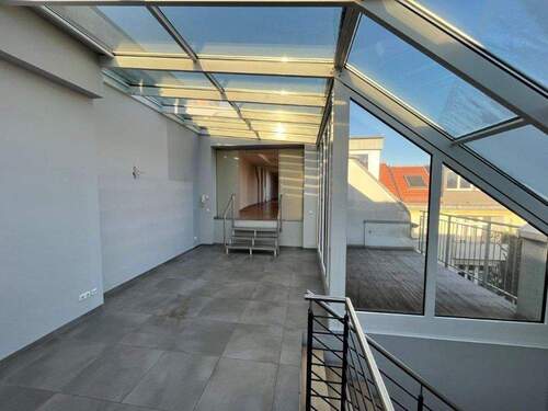 oben_Wintergarten_mit_Terrasse_links - 