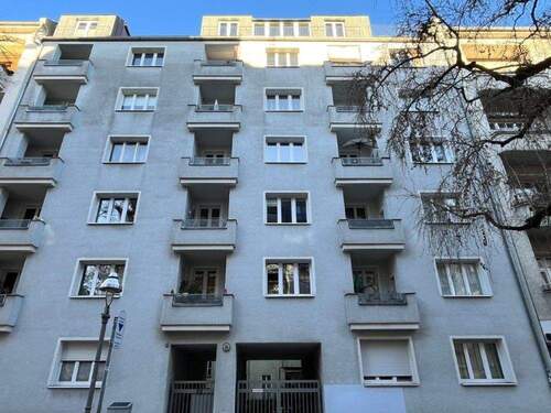 Hausansicht_vorn - 5 Zimmer Etagenwohnung zum Kaufen in Berlin