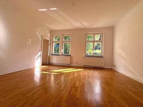 Schlafzimmer - Herrschaftliche Eigentumswohnung in bester Lage im Südviertel von Eisenach, Einzug kurzfristig möglich