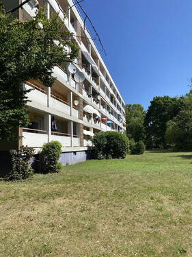 Bild 1 - Großzügiges Potenzial: 4-Zimmer-Wohnung in begehrter Lage von Mannheim Waldhof Ost