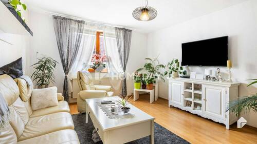 Wohnzimmer 1 - Praktisch, hell und gepflegt: Schöne ETW mit Tageslichtbad und Stellplatz 