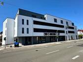 Objekt Vorderansicht - Wohnung zur Miete - Erstbezug - 850,00&nbsp;EUR Kaltmiete, ca.&nbsp; 81,60&nbsp;m&sup2;&nbsp;Wohnfl&auml;che