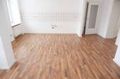 Zimmer 1 mit offener Küche - Büro in Chemnitz zur Miete