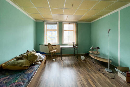 Großes Zimmer in zweiter Wohnung - 