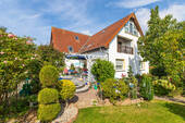 Hausansicht - 9 Zimmer Mehrfamilienhaus, Wohnhaus zum Kaufen in Putbus / Lauterbach