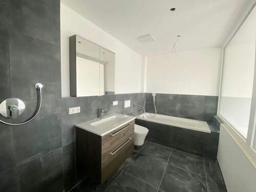 Bad - 2 Zimmer Etagenwohnung in Elchingen