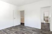 Schlafzimmer mit Ankleide und Bad en Suite - 