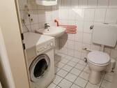 Bad mit Waschmaschinenplatz - 