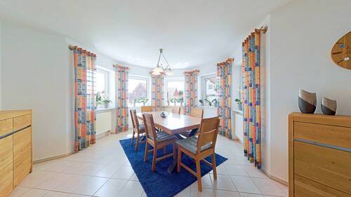Essbereich im Erker - 7 Zimmer Einfamilienhaus in Lauterhofen