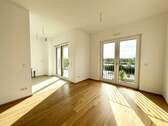 Wohnzimmer und Küche - 2 Zimmer Etagenwohnung in Dresden