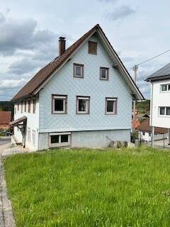 DS20 - 1-Familen-Wohnhaus mit großen Scheunenanbau. SOFORT FREI. Großes Ausbaupotenzial.