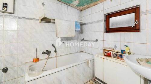 Nebenhaus Badezimmer 1 - 