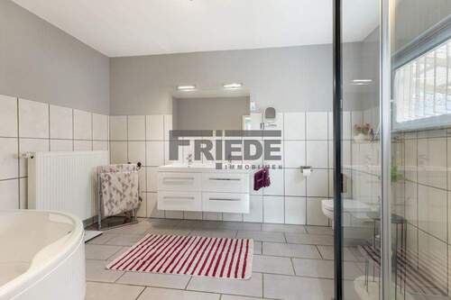 Vollbad - 4 Zimmer Einfamilienhaus in Bienenbüttel / Steddorf