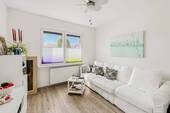 Wohnzimmer - 2 Zimmer Etagenwohnung zum Kaufen in Schwarzenbek