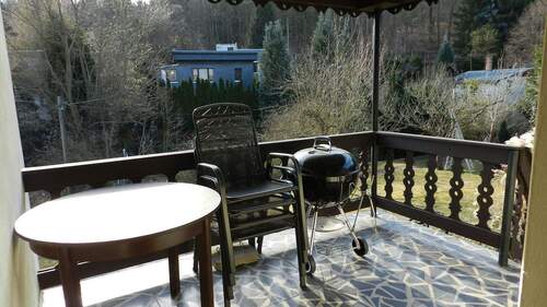 Terrasse mit Blick ins Grüne - 