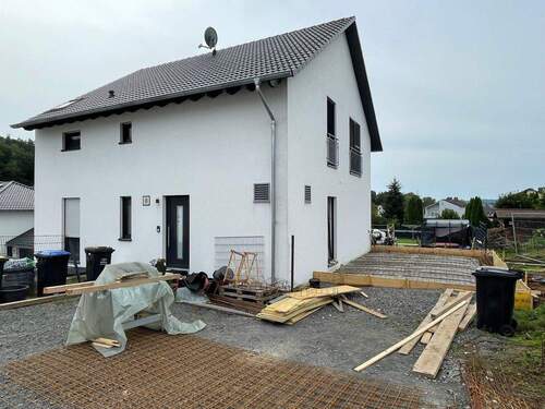 Aussenansicht - 4 Zimmer Einfamilienhaus zum Kaufen in Nidda