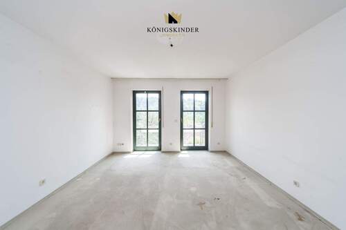 EG: Schlafzimmer mit Zugang zum Balkon - 