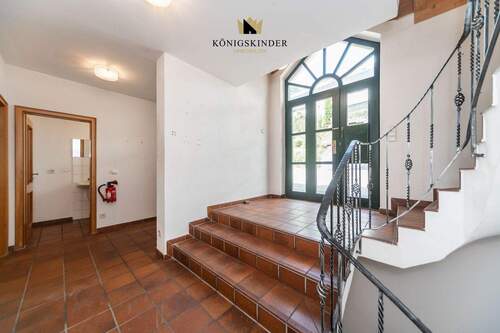 EG: Eingangsbereich/ Windfang - 8 Zimmer Einfamilienhaus zum Kaufen in Schwäbisch Gmünd