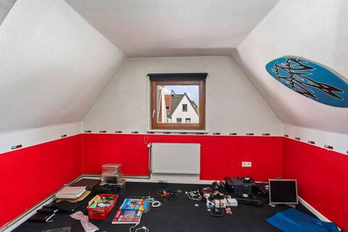 Zimmer 2 im Dachgeschoss ( 8,31m² ) - 