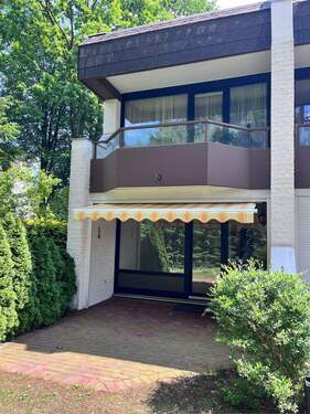 464 Terrasse mit Markise und Außenjalousie - 1 Zimmer Etagenwohnung in Lübeck
