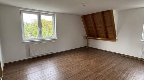 Wohnzimmer - Bild 2 - 3 Zimmer Etagenwohnung zur Miete in Chemnitz