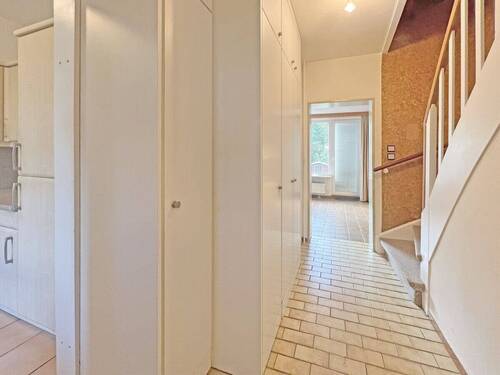 Flur Treppe - Reihenmittelhaus mit 78,10 m² in Hamburg zum Kaufen