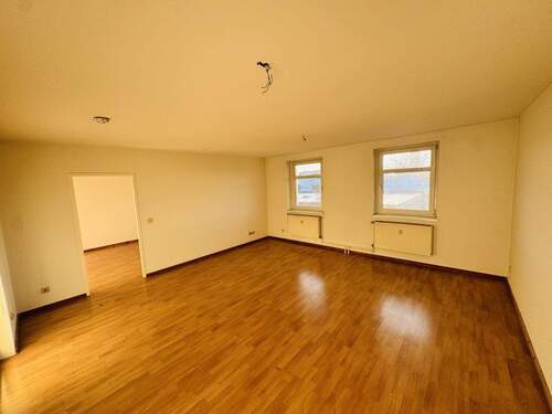 Zimmer 2 - Bezugsfreie Wohnung mit idealer Anbindung nahe S-Bahn Adlershof