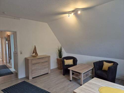 Wohnzimmer - 3 Zimmer Etagenwohnung zur Miete in Laboe