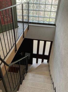 Treppenaufgang zum Obergeschoss - 