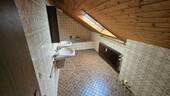 Badezimmer im DG mit Wanne - 