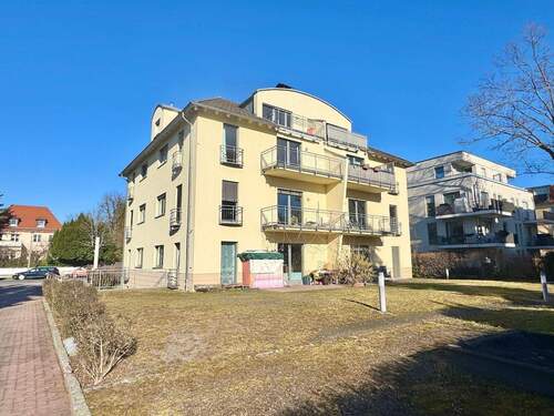 Hausansicht-Hinten - 