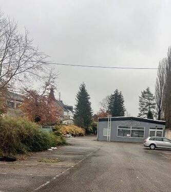 Bild 1 - Gewerbeeinheit auf einem großen zentral gelegenen Grundstück in Wadgassen zu verkaufen