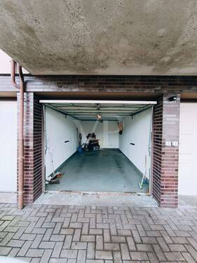 Garage - 2 Zimmer Etagenwohnung in Siegen