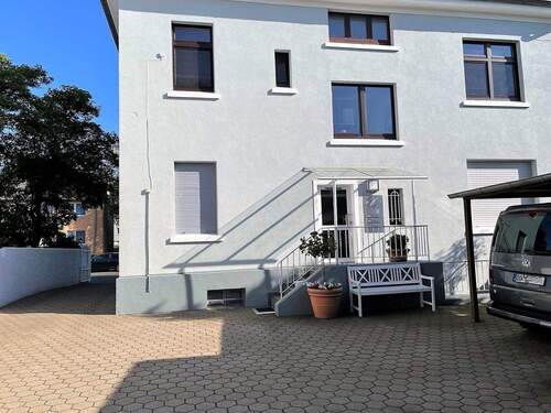 Hauseingang und Garagenhof - Mehrfamilienhaus, Wohnhaus mit 280,00 m² in Dortmund zum Kaufen