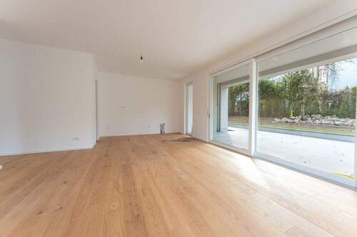 EG Rechts. Wohnbereich mit offener Küche - 