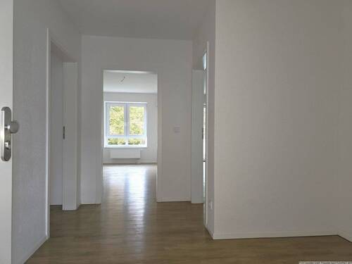 Flur - 3 Zimmer Etagenwohnung zur Miete in Kiel