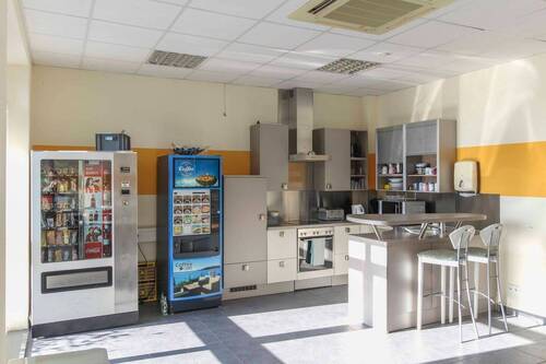 Pausenraum mit Küche - 