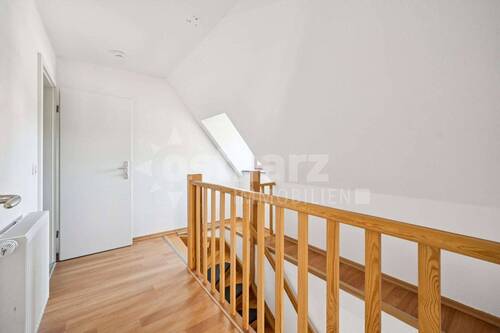 Treppenhaus - Maisonette Wohnung OG - 