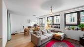 Wohnzimmer 2 - 4 Zimmer Etagenwohnung in Bonn
