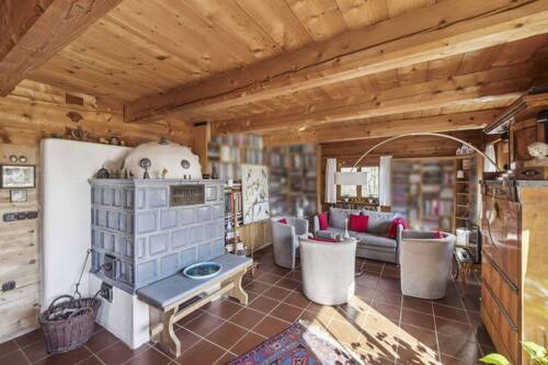 Wohnzimmer mit Kachelofen - 