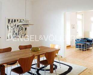 Formvollendet Wohnen in einer imposanten 8-Zimmer-Beletage mit Balkon . im denkmalgeschützten Unikat - Tübingen Innenstadt