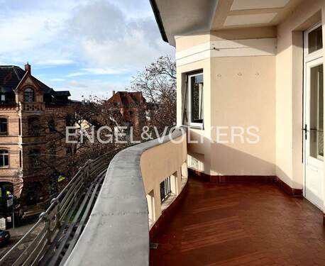 Überdachter Balkon in Südausrichtung - 