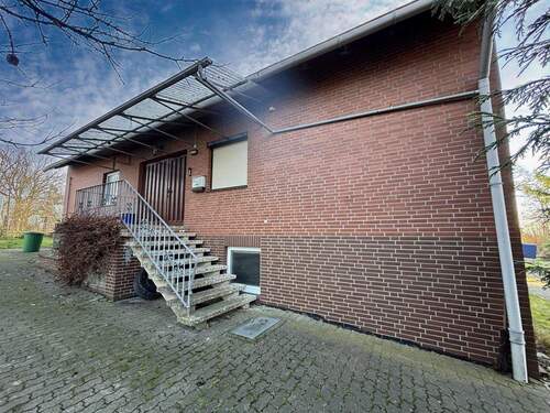 Eingangsbereich - 4 Zimmer Einfamilienhaus zum Kaufen in Sehnde