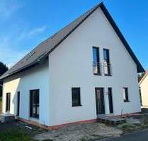 Einfamilienhaus mit Doppelgarage -Massa-Haus- - Hoppstädten-Weiersbach