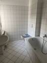 Tageslichtbad mit Wanne - 
