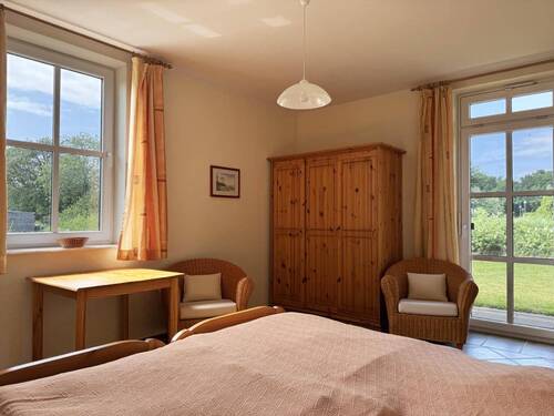 Schlafzimmer 1 im Erdgeschoss - 