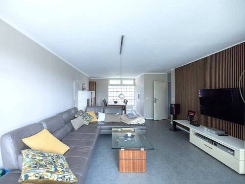 Wohnbereich zur Küche - Etagenwohnung mit 100,00 m² in Nürnberg zum Kaufen