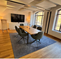 Block N: Modernes Büro in der Hamburger Speicherstadt mit Kibbelstegbrücke