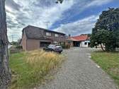 Auffahrt - 9 Zimmer Mehrfamilienhaus, Wohnhaus in Müden (Aller) / Flettmar