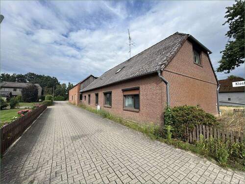 Außenansicht Wohnhaus - 